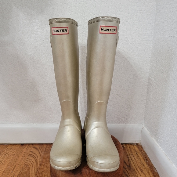Hunter Tall Gold Rainboots Size 37/6 - Picture 3 of 13